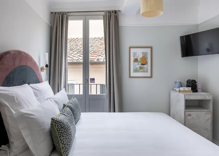 Otel Numa Portico 4*