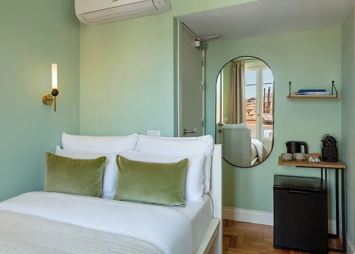 Hotel Numa Portico 4*
